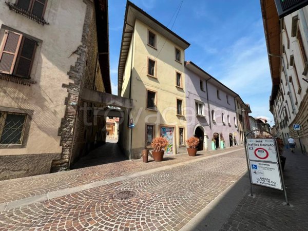 appartamento in vendita ad Albino