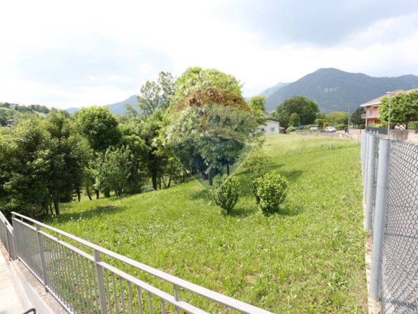 terreno in vendita ad Albino