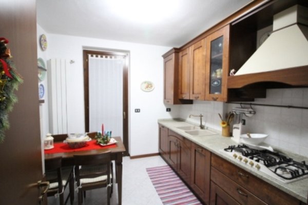 appartamento in vendita ad Almè