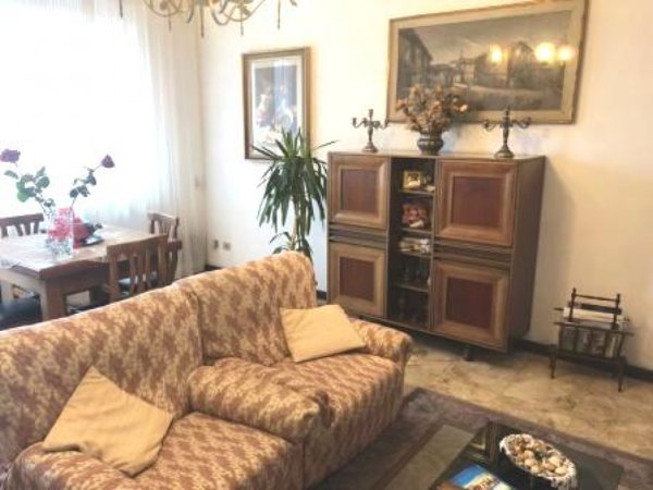 appartamento in vendita ad Almè
