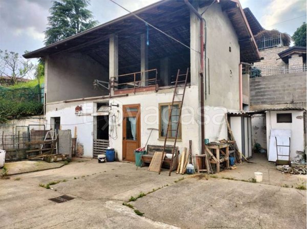 casale in vendita ad Almè