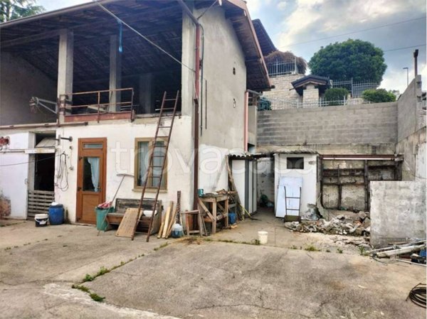 casale in vendita ad Almè