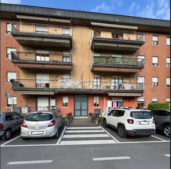 appartamento in vendita ad Almè