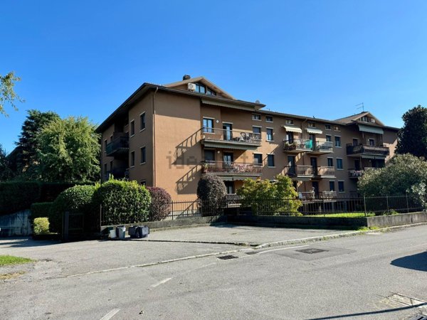 appartamento in vendita ad Almè