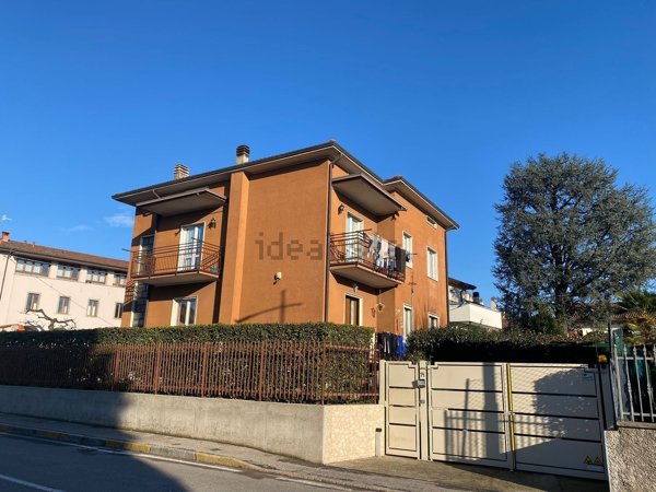 appartamento in vendita ad Almè
