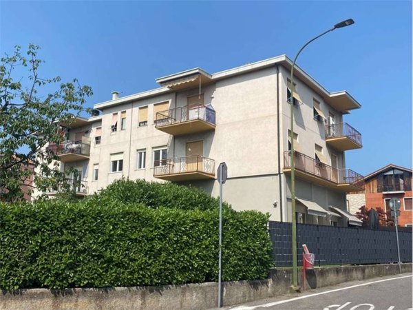appartamento in vendita ad Almè