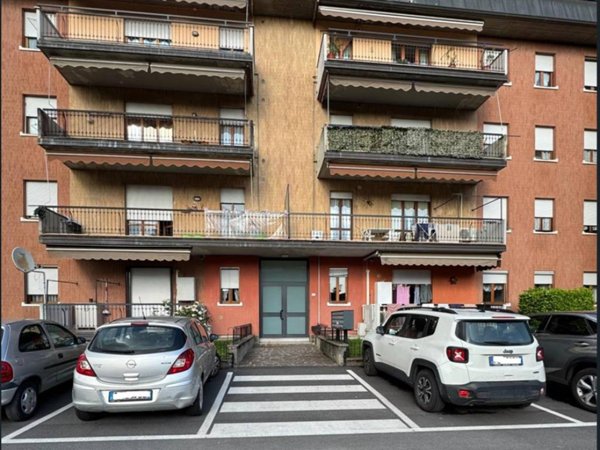 appartamento in vendita ad Almè