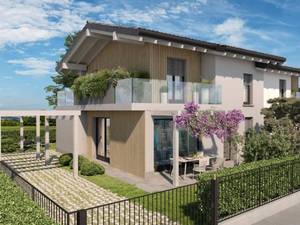 casa indipendente in vendita ad Almè