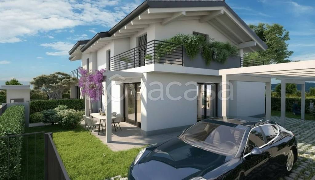 casa indipendente in vendita ad Almè