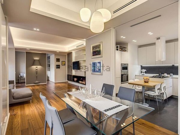 casa indipendente in vendita ad Almè