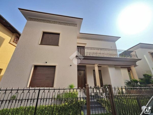 casa indipendente in vendita ad Almè