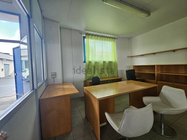 ufficio in vendita ad Almè