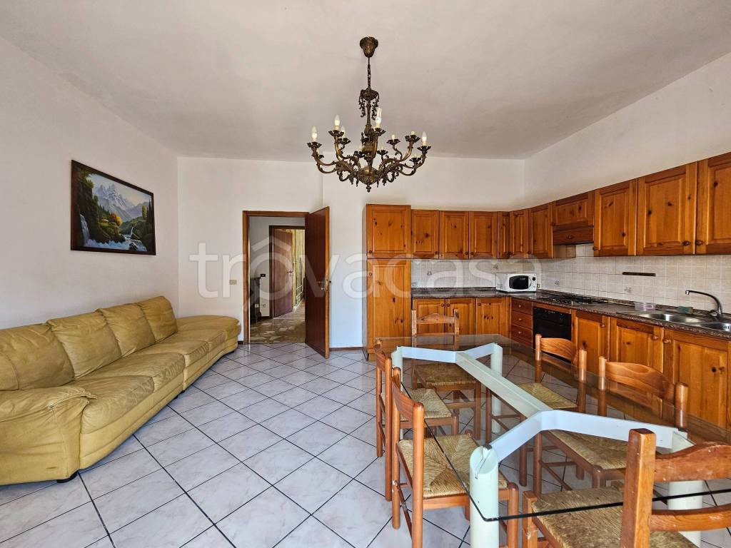 appartamento in vendita ad Almè