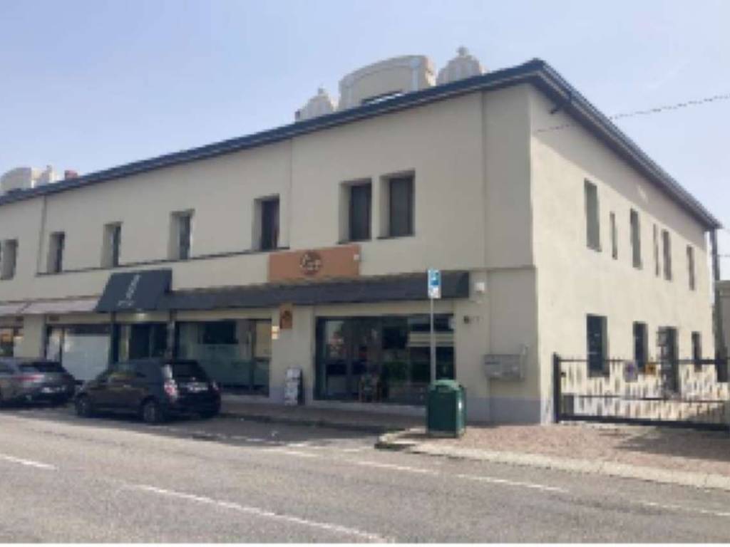 ufficio in vendita ad Almè