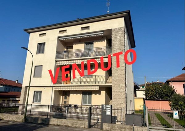 appartamento in vendita ad Almè