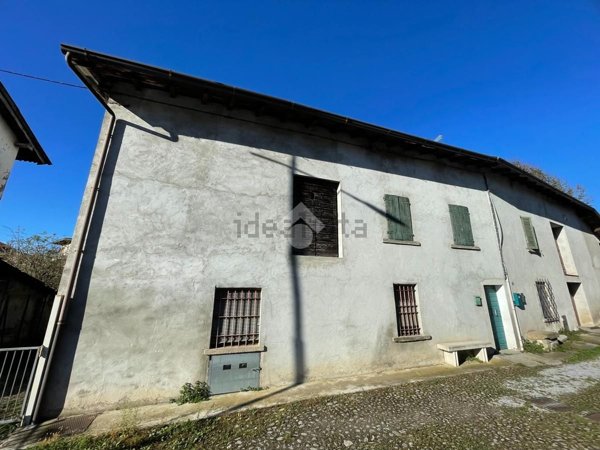 casa semindipendente in vendita ad Almè