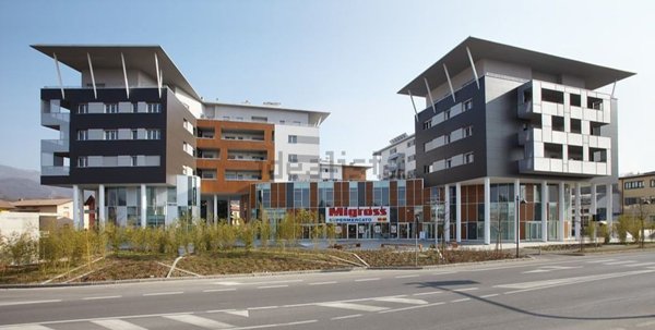 ufficio in vendita ad Almè