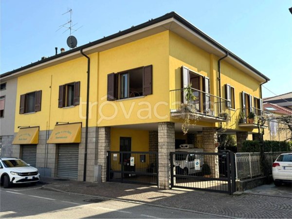 appartamento in vendita ad Almè