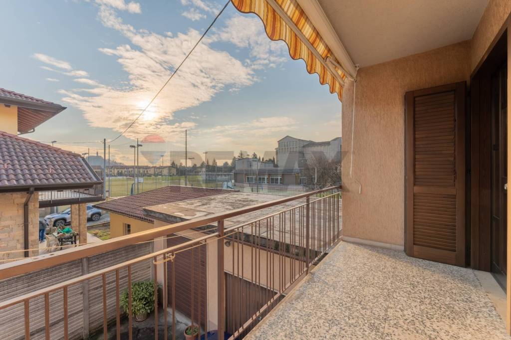 appartamento in vendita ad Almè