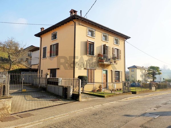 appartamento in vendita ad Almè