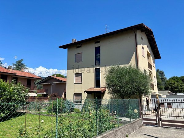 appartamento in vendita ad Almè