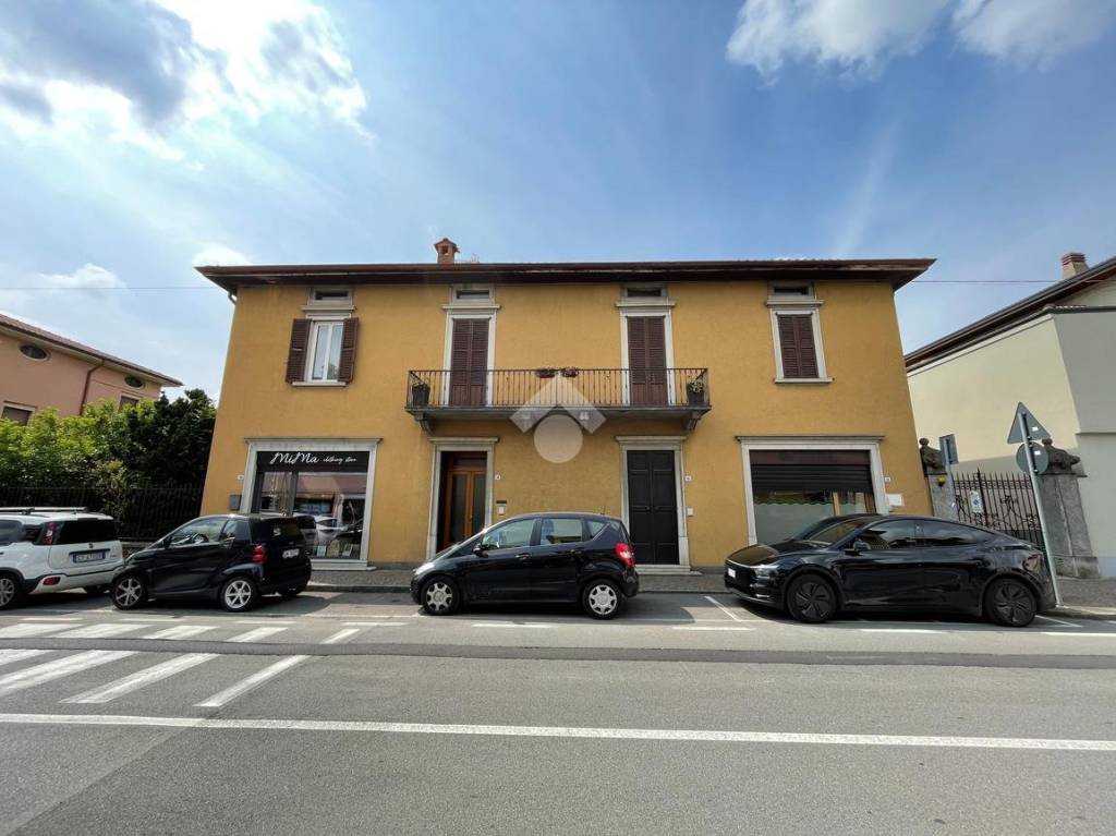 appartamento in vendita ad Almè