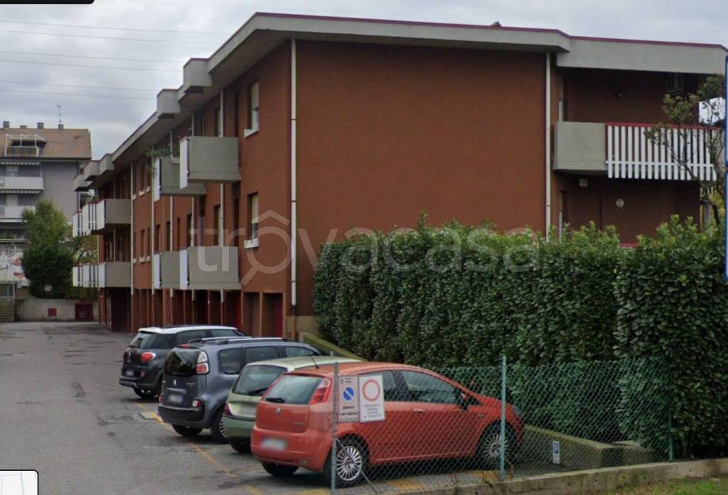 appartamento in vendita ad Almè