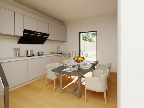 casa indipendente in vendita ad Almè