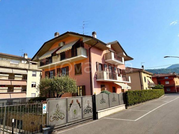 appartamento in vendita ad Almè