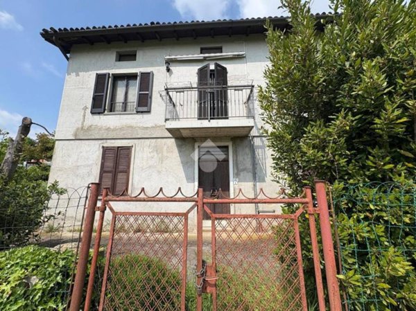appartamento in vendita ad Almè