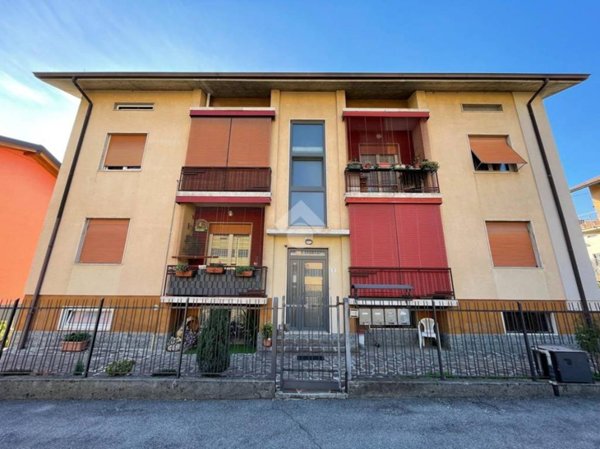 appartamento in vendita ad Almè