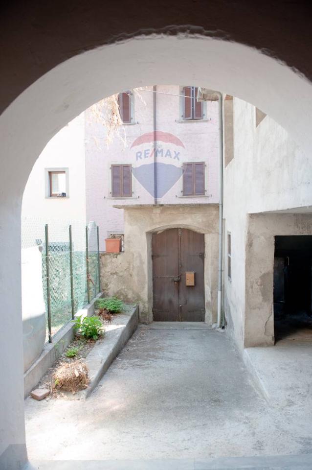 casale in vendita ad Almenno San Bartolomeo in zona Albenza