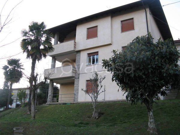 casa indipendente in vendita ad Almenno San Bartolomeo