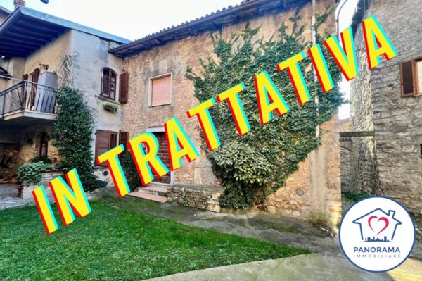 casa indipendente in vendita ad Almenno San Bartolomeo in zona Barlino