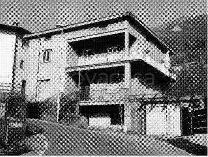 appartamento in vendita ad Almenno San Bartolomeo in zona Albenza
