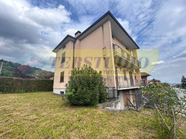 casa indipendente in vendita ad Almenno San Bartolomeo