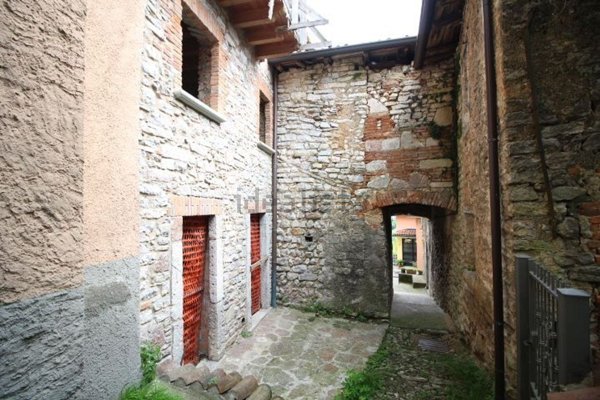 appartamento in vendita ad Almenno San Bartolomeo