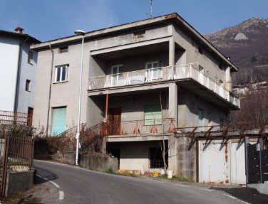 casa indipendente in vendita ad Almenno San Bartolomeo in zona Canova