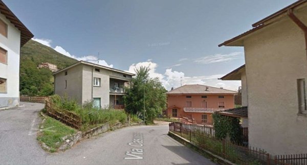 casa indipendente in vendita ad Almenno San Bartolomeo in zona Albenza