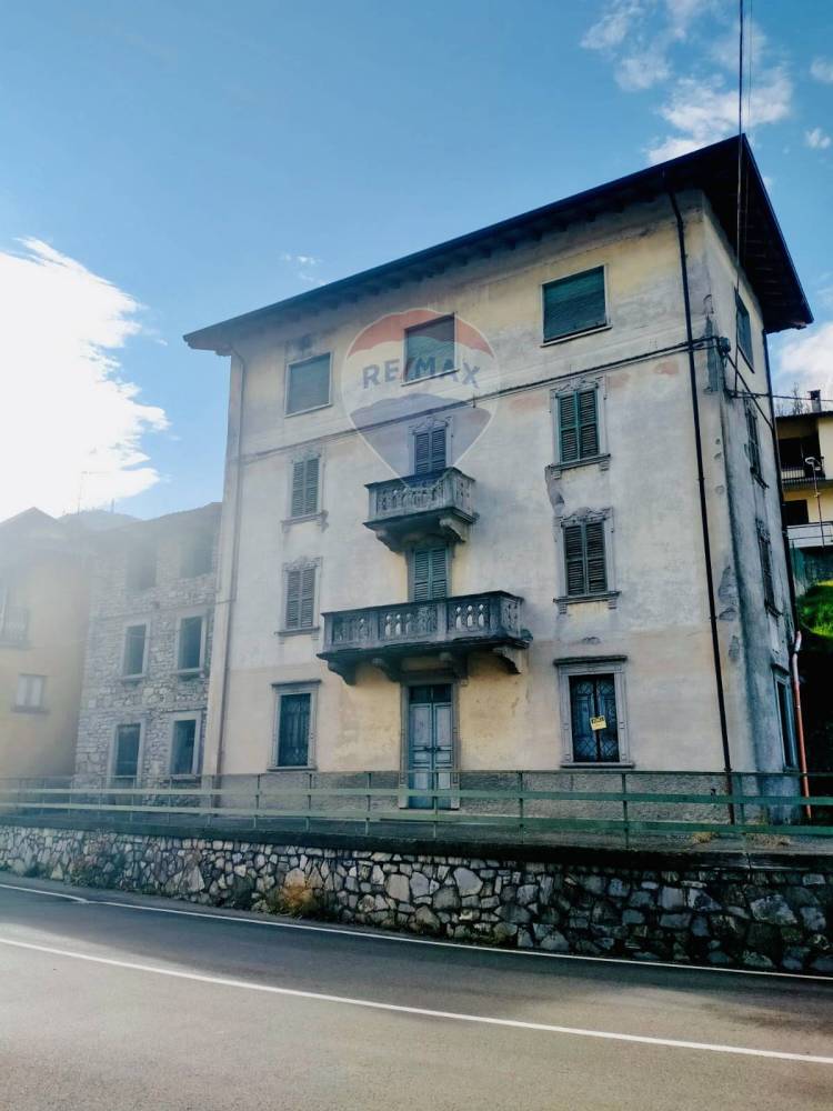 casa semindipendente in vendita ad Almenno San Bartolomeo