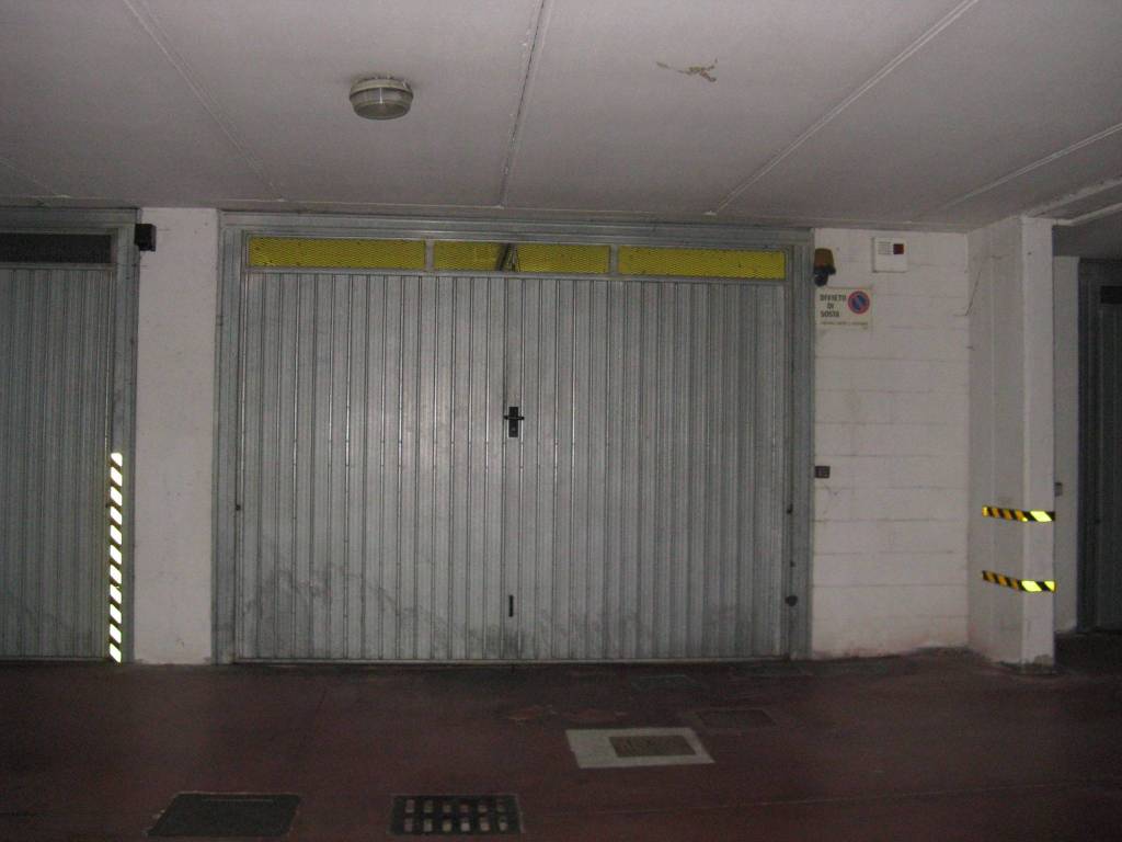 locale commerciale in vendita ad Almenno San Bartolomeo