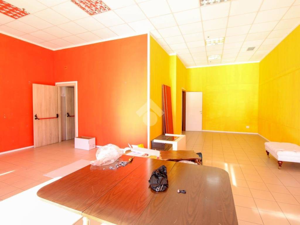 ufficio in vendita ad Almenno San Bartolomeo