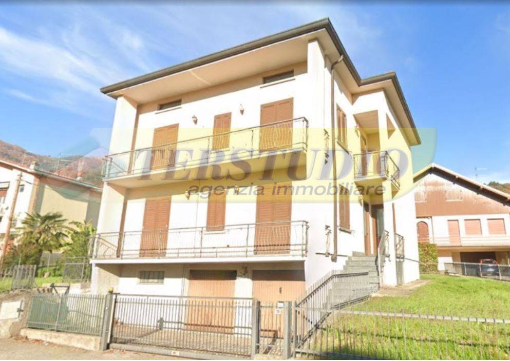 casa indipendente in vendita ad Almenno San Bartolomeo