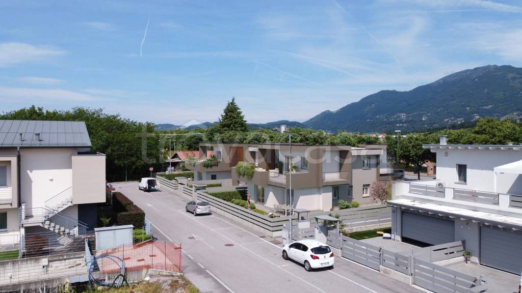 appartamento in vendita ad Almenno San Bartolomeo