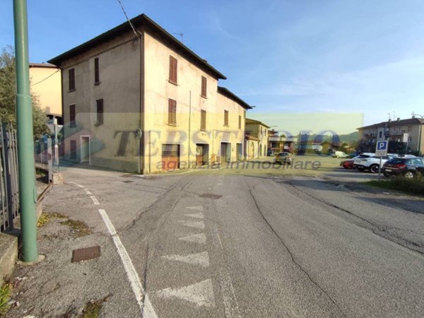 casa indipendente in vendita ad Almenno San Bartolomeo