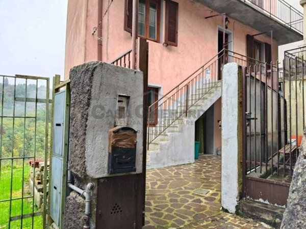 casa indipendente in vendita ad Almenno San Bartolomeo