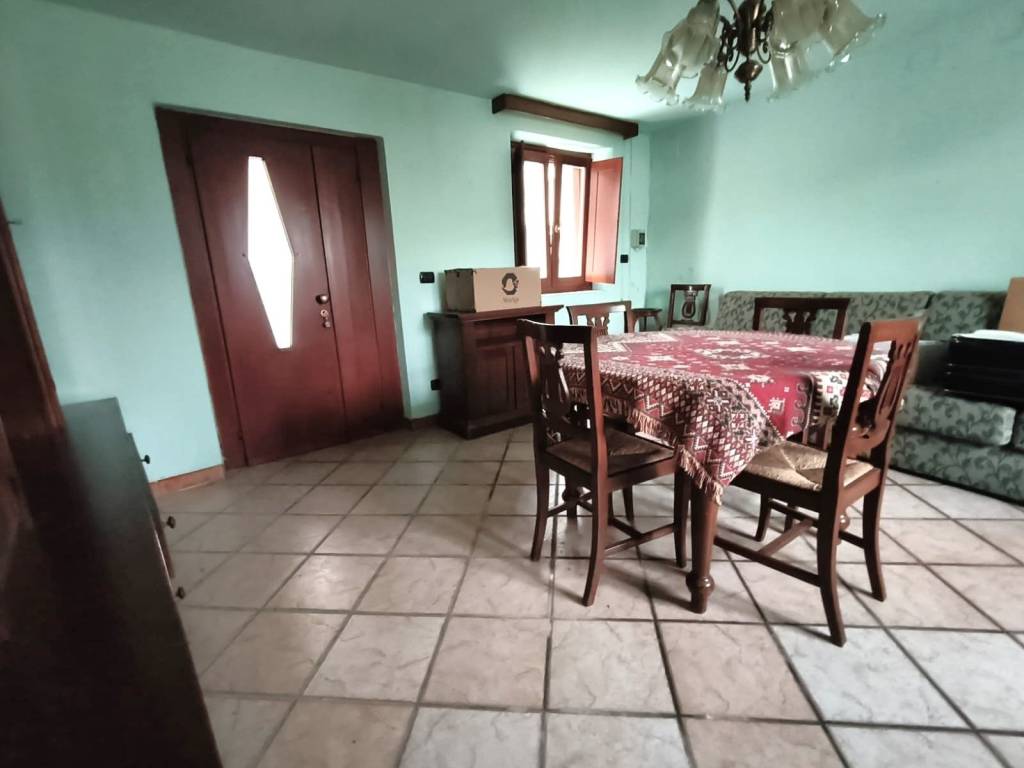 casa indipendente in vendita ad Almenno San Bartolomeo in zona Longa