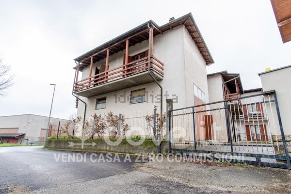 casa indipendente in vendita ad Almenno San Bartolomeo