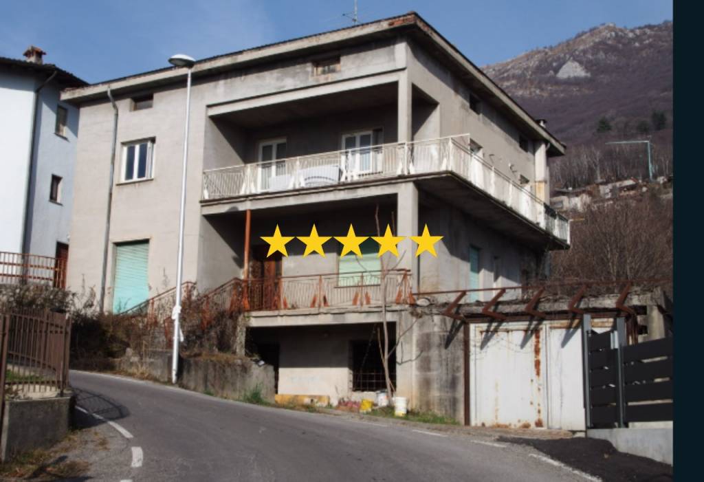 appartamento in vendita ad Almenno San Bartolomeo in zona Albenza