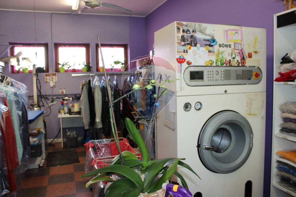 negozio in vendita ad Almenno San Bartolomeo